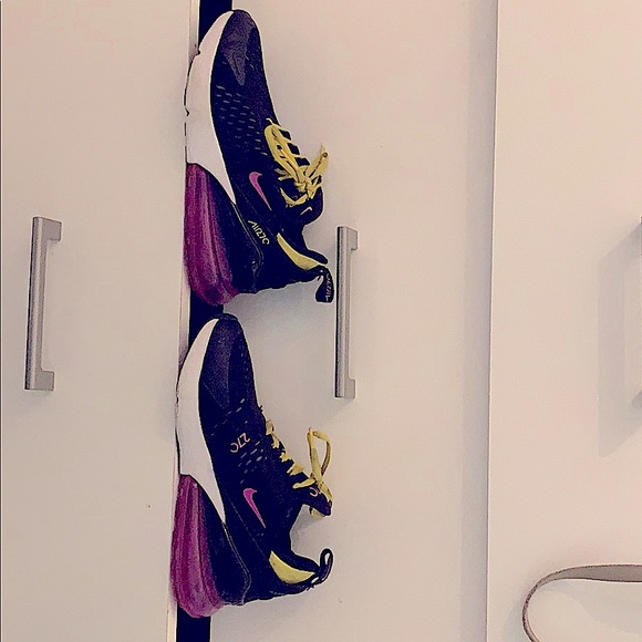 Nike shoes - Picture 7 of 12